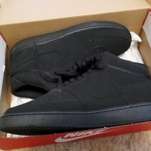 Brand new nike court vision kid